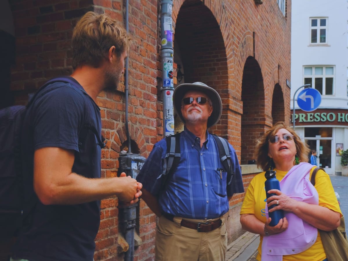 Guided walking tour with smalls groups