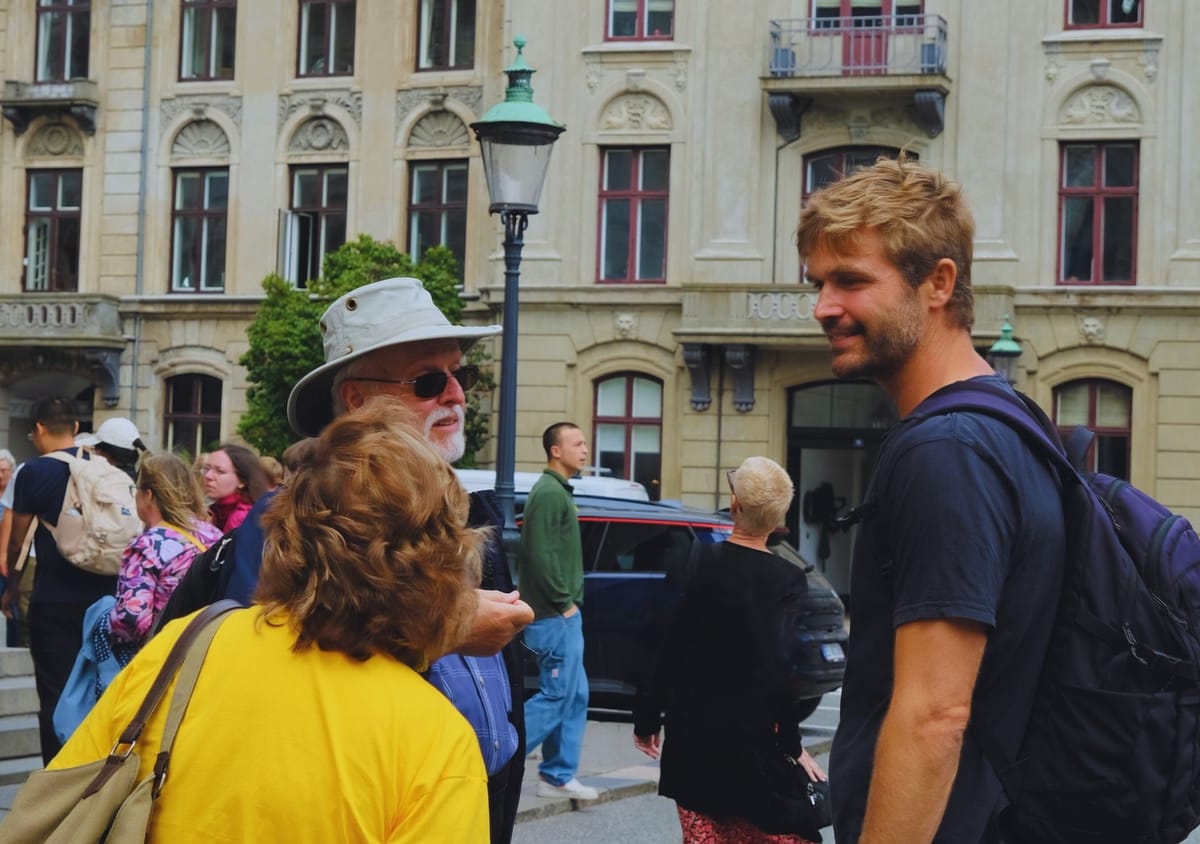 Local guide exploring Frederiksstaden.
