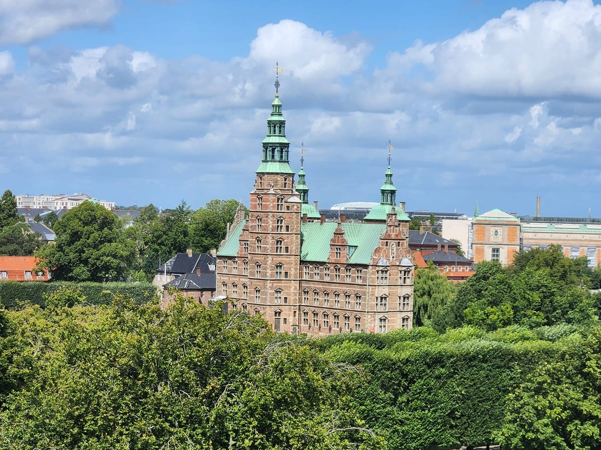 Rosenborg Castle and the King's Garden. The guard marches out from the barracks here at 11:30 on its way to Amalienborg.